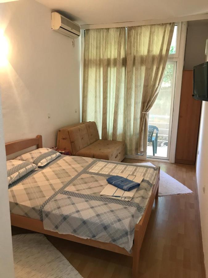 Tina Rooms Ulcinj Esterno foto