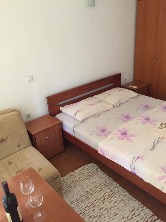 Tina Rooms Ulcinj Esterno foto