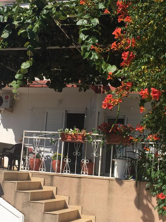 Tina Rooms Ulcinj Esterno foto