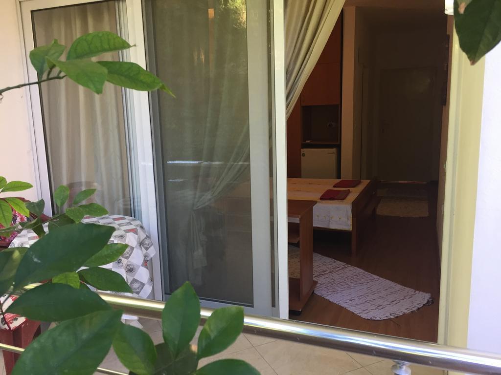 Tina Rooms Ulcinj Esterno foto