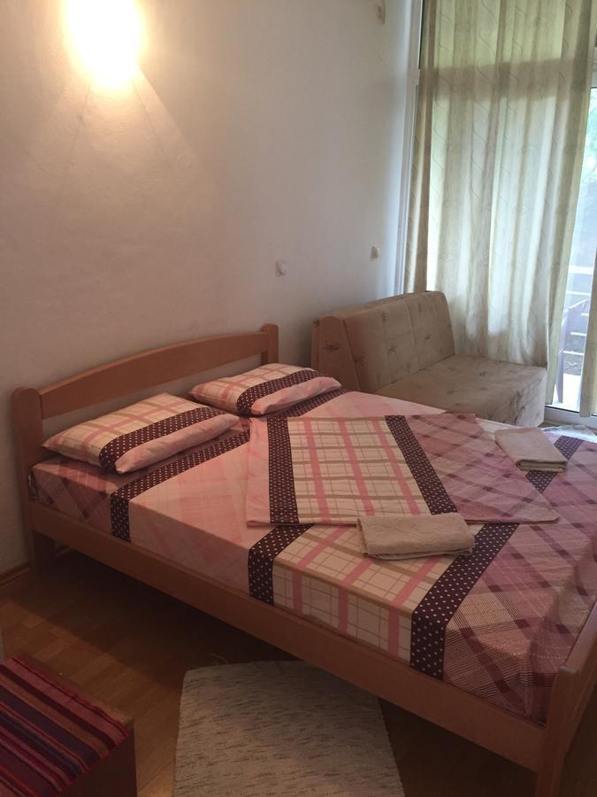 Tina Rooms Ulcinj Esterno foto